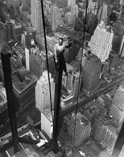 The Empire State Building en construction, 1931